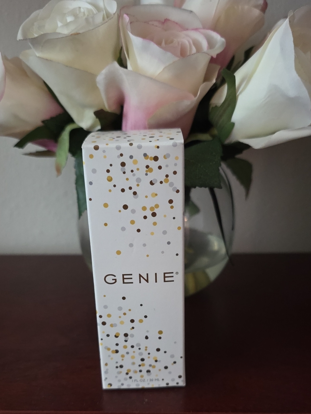GENIE Skincare Serum in White & Gold Box